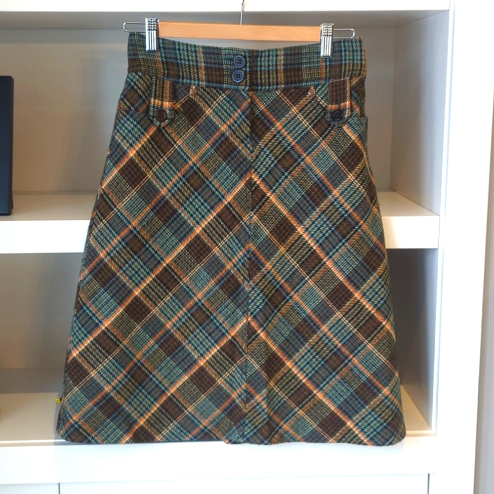 H&M gorgeous plaid skirt size 4